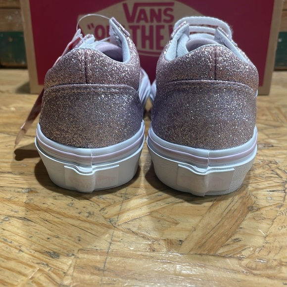 Brand new in box Glitter Old Skool Vans in size 10.5 - Picture 3 of 5